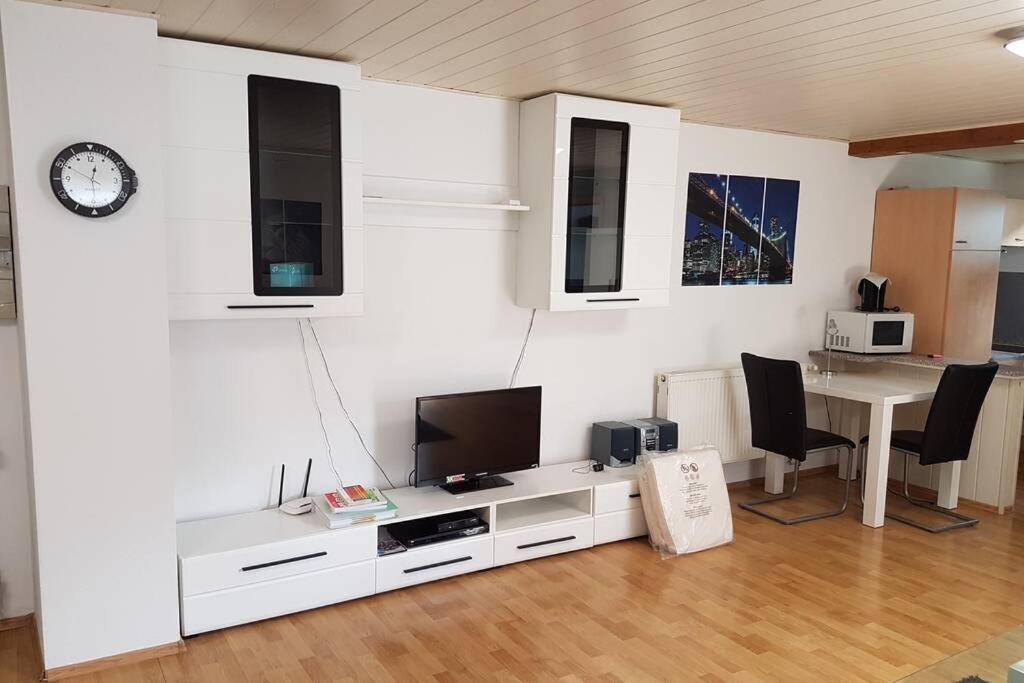 Schoene Wohnung In Karben - Rendel, Mit Freisitz Exterior foto